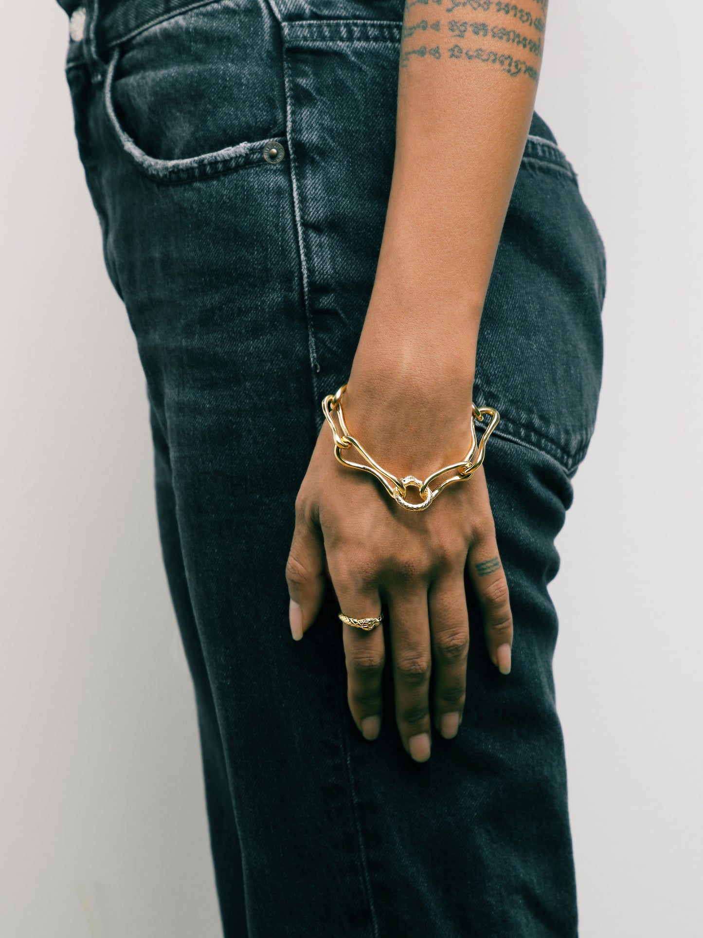 Ouroboros Chunky Bracelet, Chunky Choker and Earrings. Silver Plated