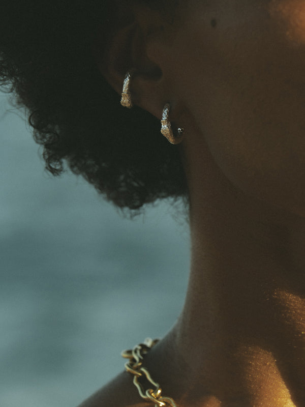 Ouroboros Ear Cuff by Pola Jewellery – symbolic, piercing-free design in gold vermeil or silver, embodying eternal love and power