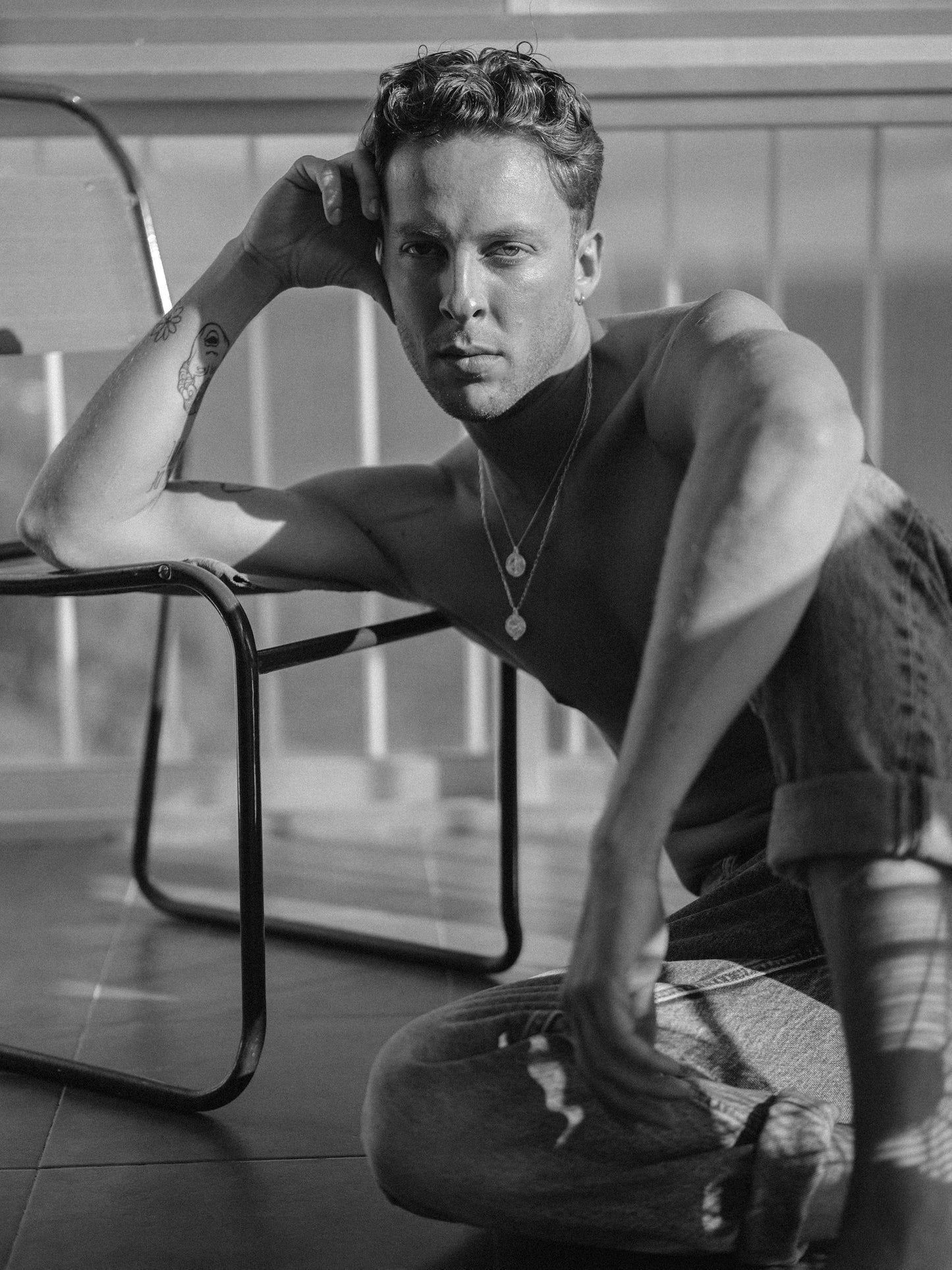 Pola Jewellery’s Libra Zodiac Necklace — a delicate pendant representing harmony, art, and effortless Mediterranean style.